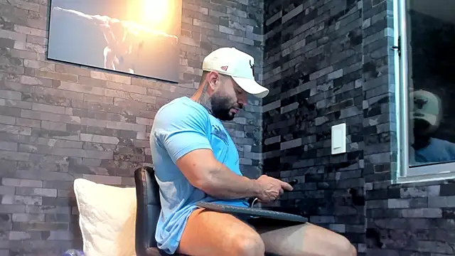 BruceDallas online show from 03/25/26, 02:44