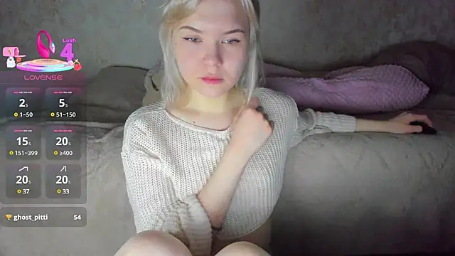 Snapshot of Dopaminegirl chatting on 03/08/25, 10:45 Dopaminegirl online show from 03/08/25, 10:45