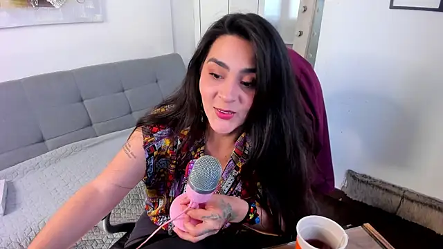 Snapshot of emily_amaya chatting on 07/23/26, 09:00 emily amaya online show from 07/23/26, 09:00