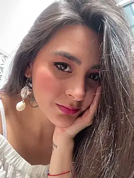 emily amaya online show from 04/24/26, 06:54