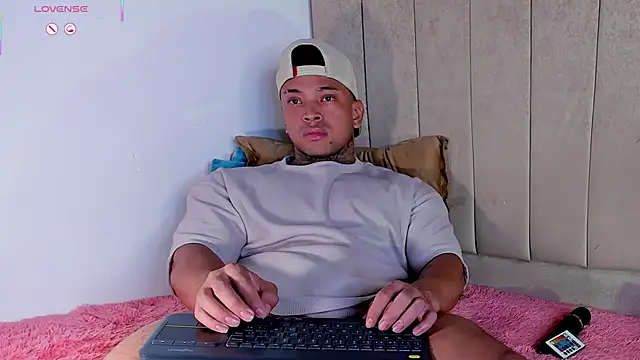 Stiven collins online show from 04/26/26, 04:37