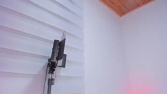 ale blossom online show from 10/12/25, 01:29