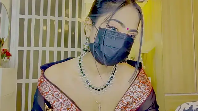 Monalisadon018 online show from 04/11/26, 07:50