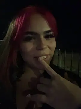 Snapshot of Chloemercury chatting on 12/05/25, 02:54 Chloemercury online show from 12/05/25, 02:54