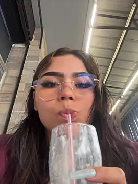 Snapshot of Chloemercury chatting on 11/27/25, 08:31 Chloemercury online show from 11/27/25, 08:31