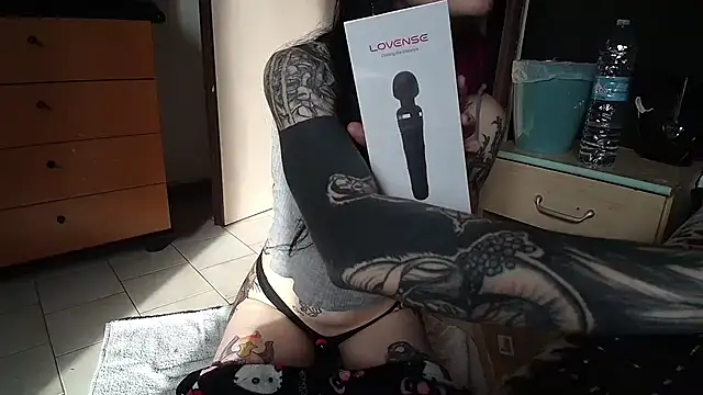 Honey2Bad online show from 12/03/25, 10:47