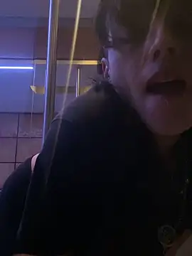 Snapshot of Cyberdark1312x chatting on 09/22/25, 09:37 Cyberdark1312x online show from 09/22/25, 09:37