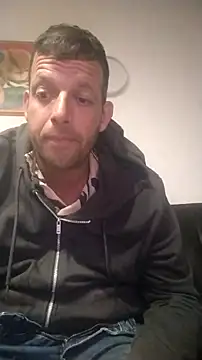 Knuffelstaaf123 online show from 05/05/26, 06:55