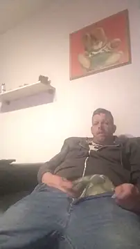 Knuffelstaaf123 online show from 05/12/26, 07:53