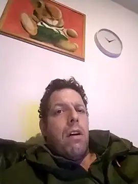 Snapshot of Knuffelstaaf123 chatting on 03/18/25, 09:10 Knuffelstaaf123 online show from 03/18/25, 09:10