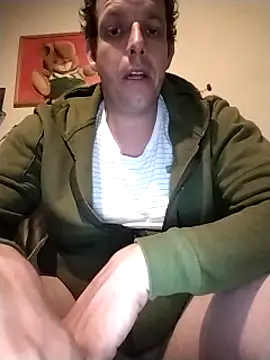 Snapshot of Knuffelstaaf123 chatting on 03/20/25, 08:51 Knuffelstaaf123 online show from 03/20/25, 08:51