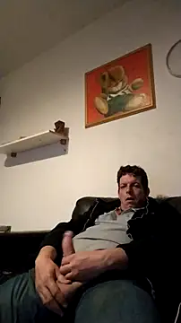 Snapshot of Knuffelstaaf123 chatting on 11/06/25, 12:25 Knuffelstaaf123 online show from 11/06/25, 12:25