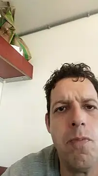 Snapshot of Knuffelstaaf123 chatting on 10/30/25, 08:23 Knuffelstaaf123 online show from 10/30/25, 08:23