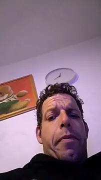 Snapshot of Knuffelstaaf123 chatting on 11/16/25, 12:54 Knuffelstaaf123 online show from 11/16/25, 12:54