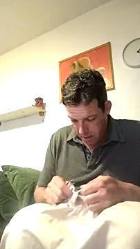 Snapshot of Knuffelstaaf123 chatting on 09/18/25, 11:19 Knuffelstaaf123 online show from 09/18/25, 11:19