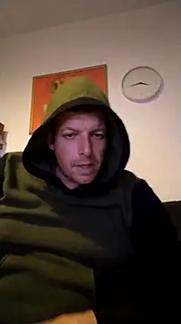 Snapshot of Knuffelstaaf123 chatting on 10/21/25, 03:55 Knuffelstaaf123 online show from 10/21/25, 03:55