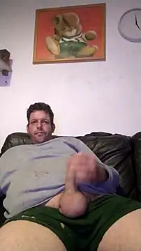 Snapshot of Knuffelstaaf123 chatting on 10/23/25, 05:11 Knuffelstaaf123 online show from 10/23/25, 05:11