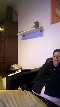 Knuffelstaaf123 online show from 04/09/26, 07:20