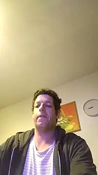 Snapshot of Knuffelstaaf123 chatting on 12/16/25, 08:57 Knuffelstaaf123 online show from 12/16/25, 08:57