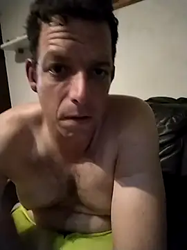 Snapshot of Knuffelstaaf123 chatting on 10/24/25, 02:49 Knuffelstaaf123 online show from 10/24/25, 02:49