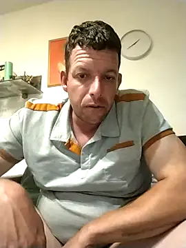 Snapshot of Knuffelstaaf123 chatting on 09/10/25, 11:37 Knuffelstaaf123 online show from 09/10/25, 11:37