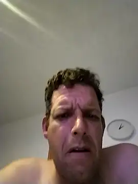 Snapshot of Knuffelstaaf123 chatting on 10/15/25, 01:52 Knuffelstaaf123 online show from 10/15/25, 01:52