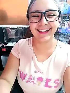 Snapshot of Cute_Penelope chatting on 03/20/25, 09:24 Cute Penelope online show from 03/20/25, 09:24