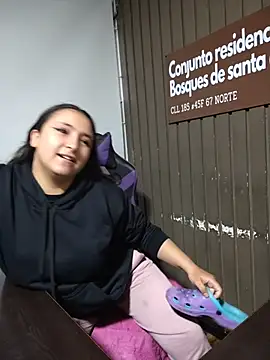 Cute Penelope online show from 05/05/26, 01:03