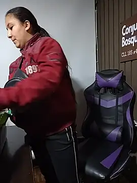 Cute Penelope online show from 04/01/26, 11:11