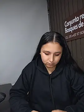 Cute Penelope online show from 05/19/26, 11:17