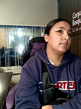 Snapshot of Cute_Penelope chatting on 11/21/25, 11:09 Cute Penelope online show from 11/21/25, 11:09