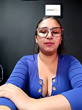 Snapshot of Cute_Penelope chatting on 03/12/25, 12:04 Cute Penelope online show from 03/12/25, 12:04