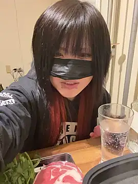Snapshot of miyabi_room chatting on 04/13/26, 11:58 miyabi room online show from 04/13/26, 11:58