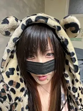 Snapshot of miyabi_room chatting on 05/26/26, 11:52 miyabi room online show from 05/26/26, 11:52