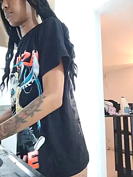 Honey-420- online show from 12/04/25, 02:21