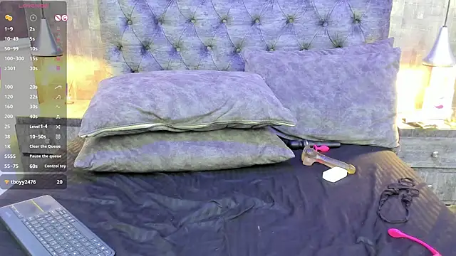 Honey-420- online show from 12/04/25, 02:27