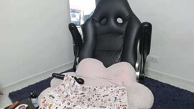 Honey-420- online show from 05/16/26, 02:43