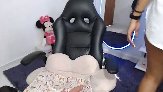 Honey-420- online show from 05/28/26, 02:23