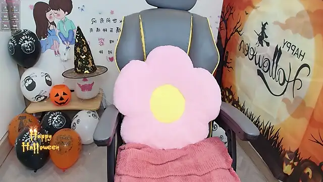  Mizuki  online show from 10/31/25, 02:35