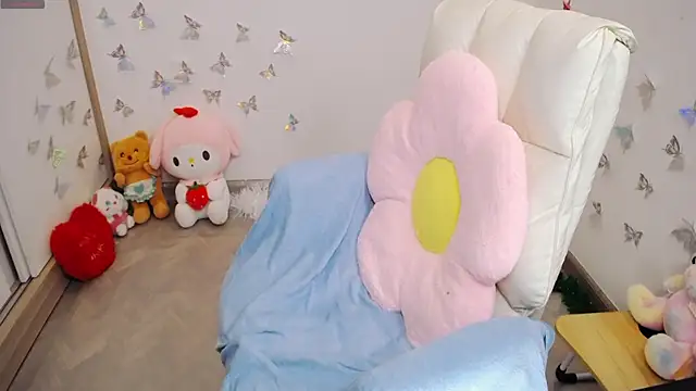 Snapshot of _Mizuki_ chatting on 04/18/26, 03:25 Mizuki online show from 04/18/26, 03:25