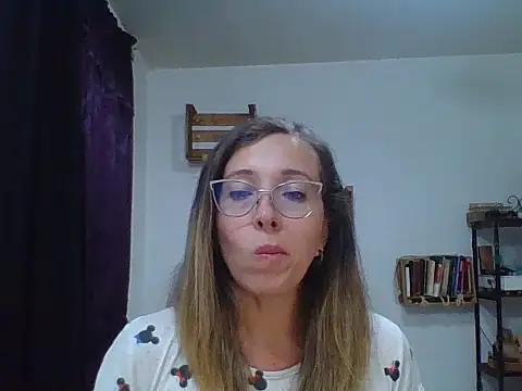 charlott ponce online show from 11/10/25, 11:54