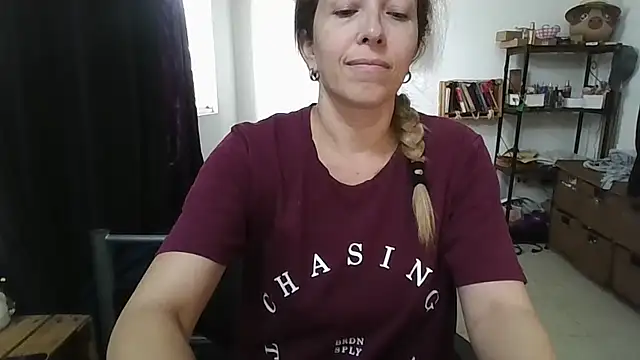Snapshot of charlott_ponce chatting on 07/08/26, 06:52 charlott ponce online show from 07/08/26, 06:52