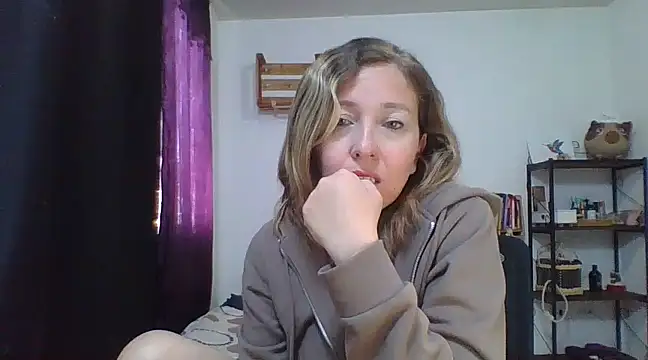 charlott ponce online show from 02/07/25, 06:24