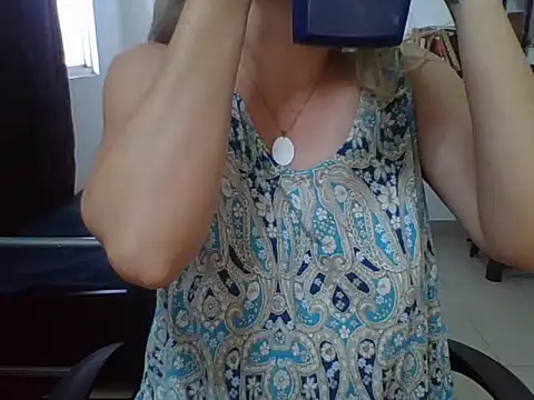 Snapshot of charlott_ponce chatting on 06/15/26, 07:13 charlott ponce online show from 06/15/26, 07:13