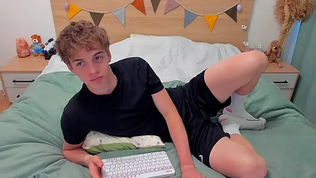 Fandi 777 online show from 04/03/26, 02:01