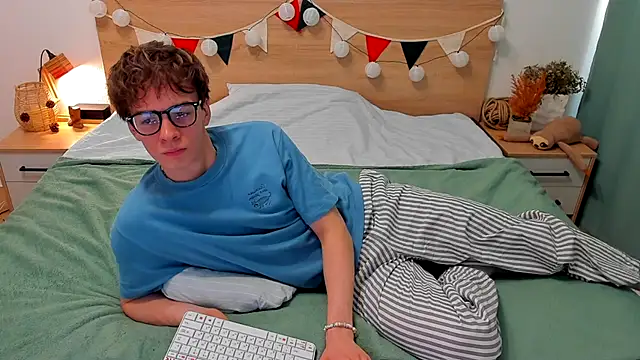 Fandi 777 online show from 11/14/25, 07:01