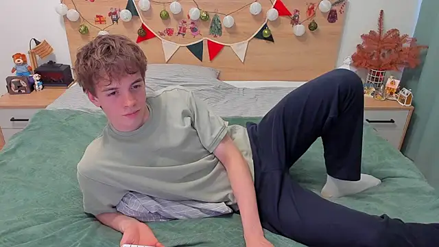 Fandi 777 online show from 12/23/25, 11:09