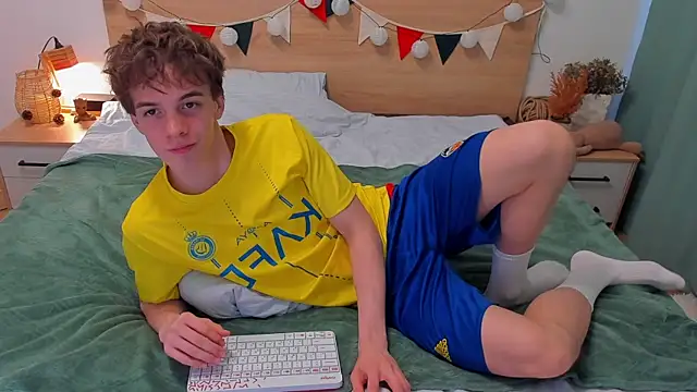 Fandi 777 online show from 11/20/25, 08:37