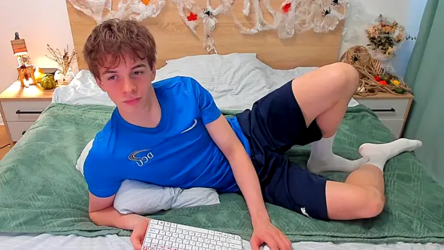 Fandi 777 online show from 11/04/25, 01:15