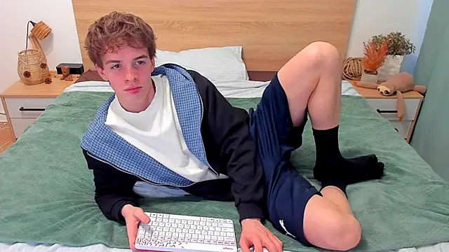 Fandi 777 online show from 11/28/25, 08:25